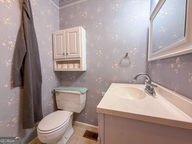 162 College Street SW, Parrott, GA 39877