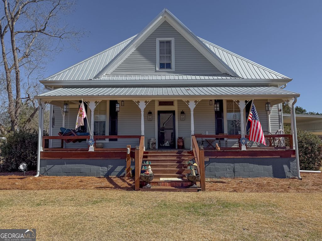 162 College Street SW, Parrott, GA 39877