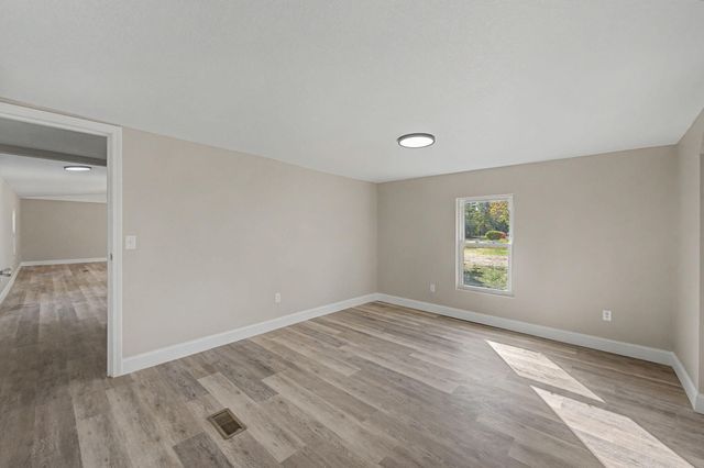 512 W Bach Drive, Defuniak Springs, FL 32433