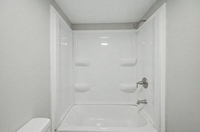 512 W Bach Drive, Defuniak Springs, FL 32433