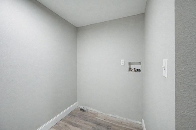 512 W Bach Drive, Defuniak Springs, FL 32433