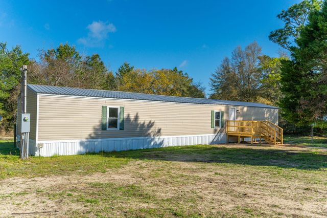 512 W Bach Drive, Defuniak Springs, FL 32433