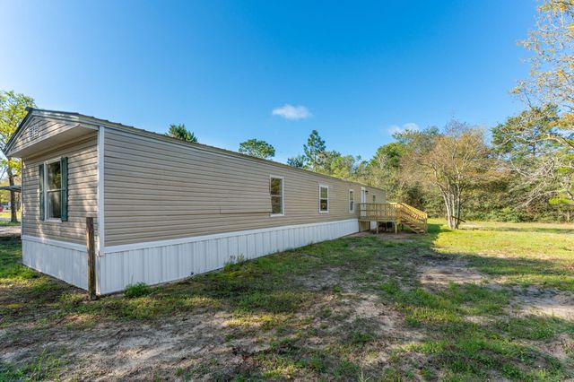 512 W Bach Drive, Defuniak Springs, FL 32433