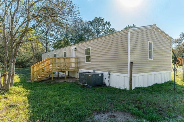 512 W Bach Drive, Defuniak Springs, FL 32433