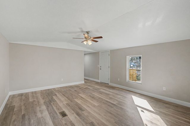 512 W Bach Drive, Defuniak Springs, FL 32433