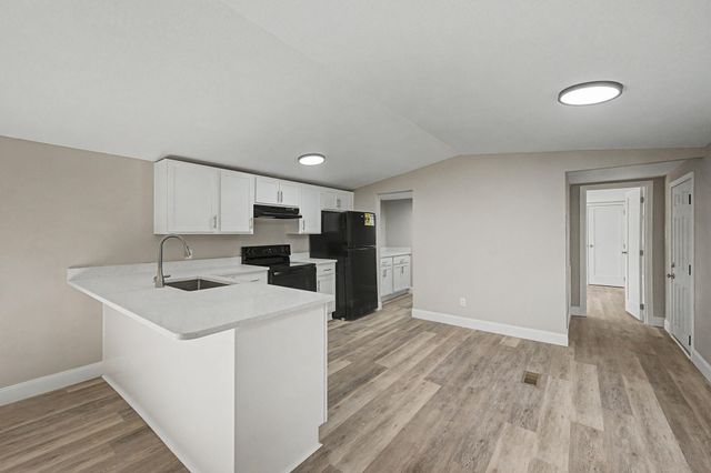 512 W Bach Drive, Defuniak Springs, FL 32433