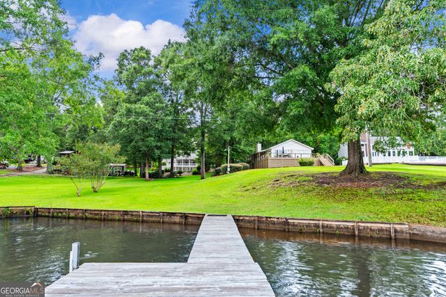 221 Commodore Dr NW, Milledgeville, GA 31061