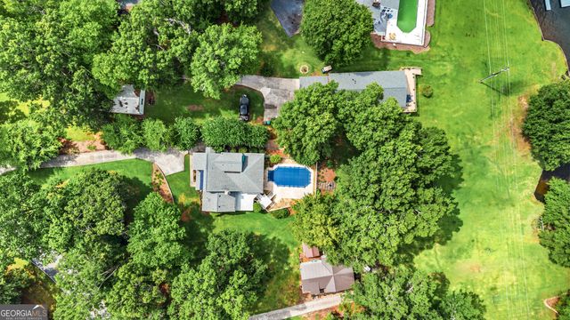 221 Commodore Dr NW, Milledgeville, GA 31061