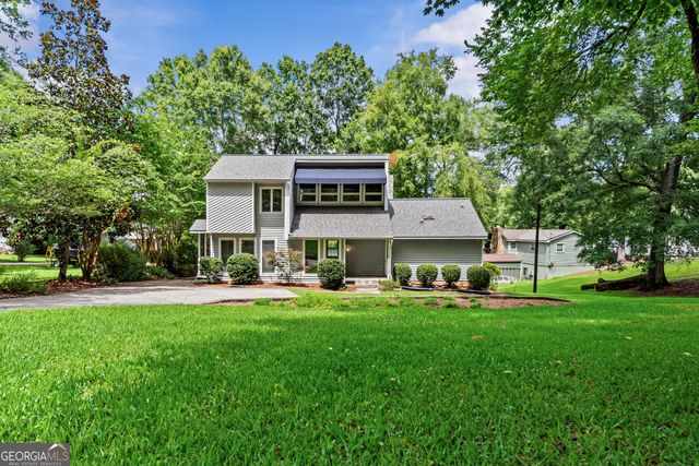 221 Commodore Dr NW, Milledgeville, GA 31061