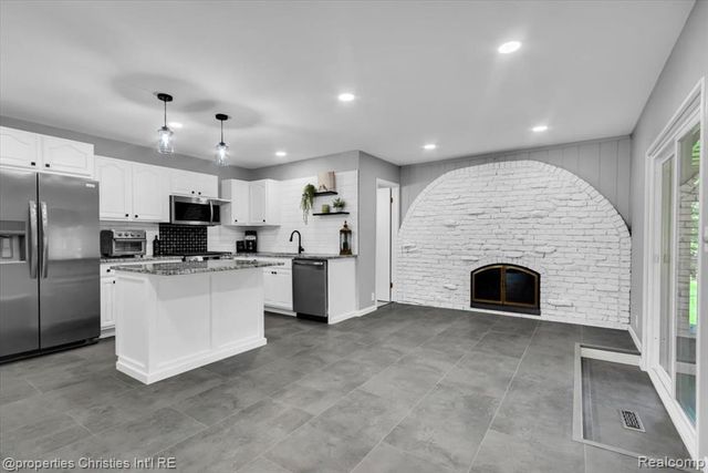 18035 Fairwood Drive, Clinton Township, MI 48035