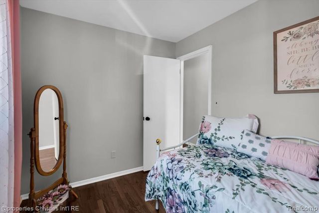 18035 Fairwood Drive, Clinton Township, MI 48035