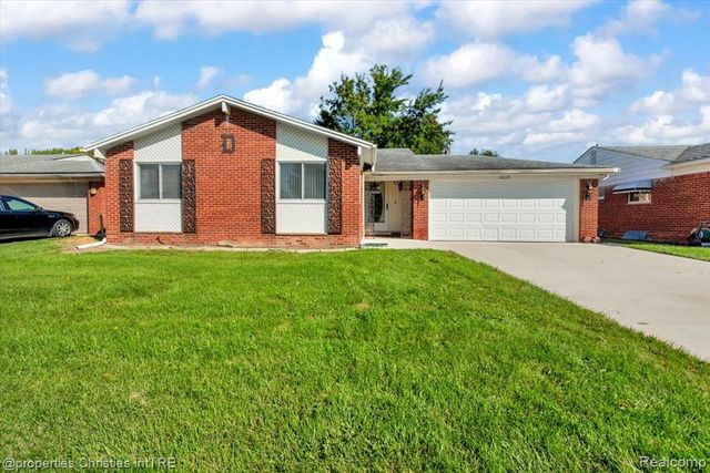 18035 Fairwood Drive, Clinton Township, MI 48035