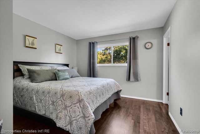 18035 Fairwood Drive, Clinton Township, MI 48035