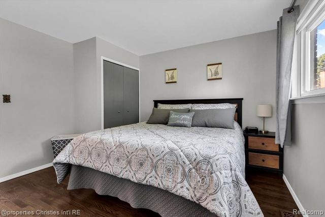 18035 Fairwood Drive, Clinton Township, MI 48035