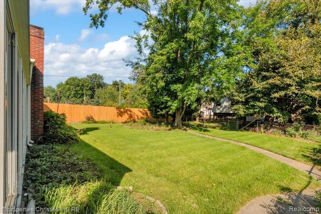18035 Fairwood Drive, Clinton Township, MI 48035