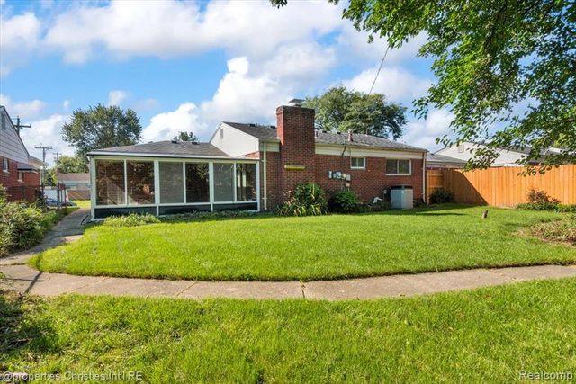 18035 Fairwood Drive, Clinton Township, MI 48035