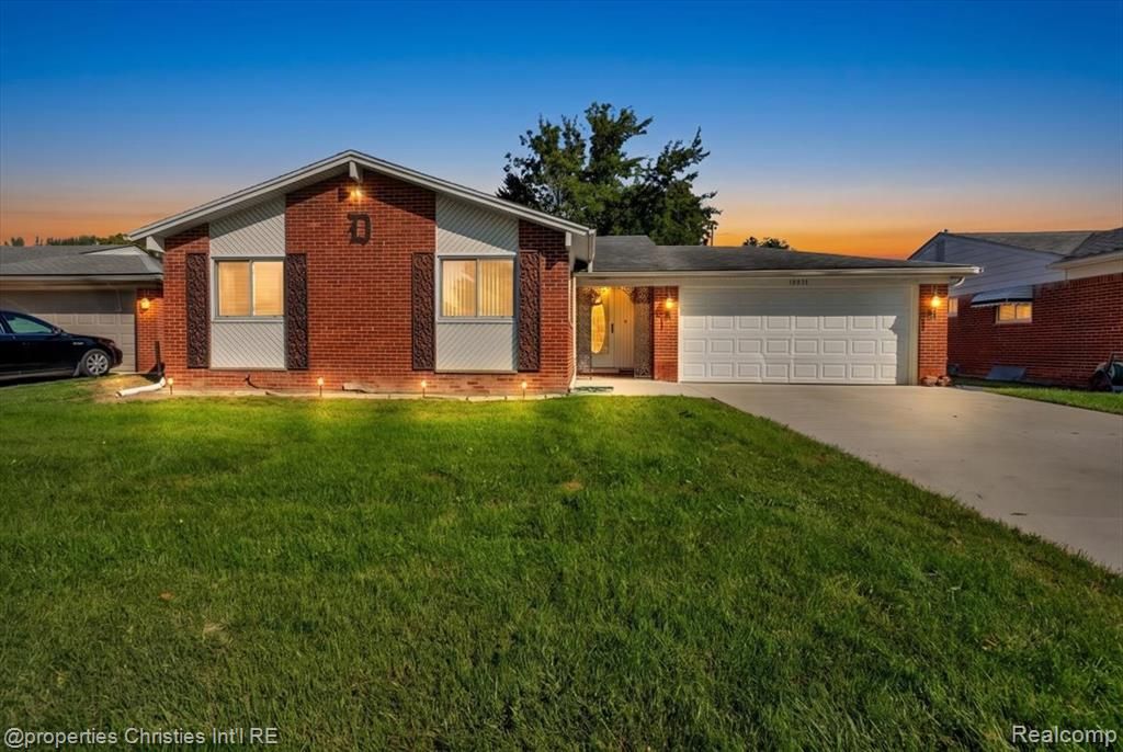 18035 Fairwood Drive, Clinton Township, MI 48035