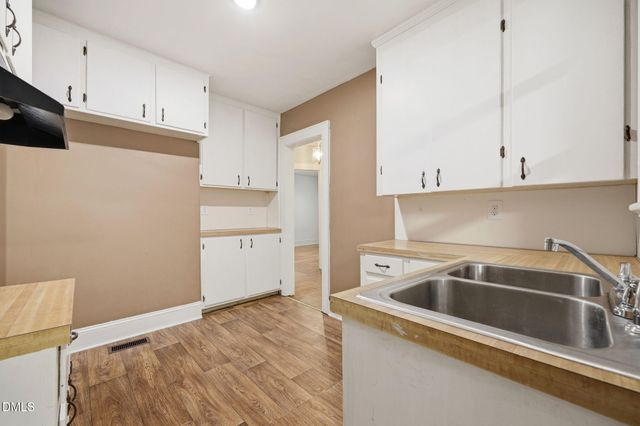 936 W Haven Boulevard, Rocky Mount, NC 27803