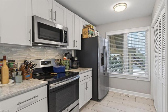 100 Pinewood Rd Apt 212, Virginia Beach, VA 23451