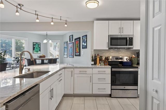 100 Pinewood Rd Apt 212, Virginia Beach, VA 23451