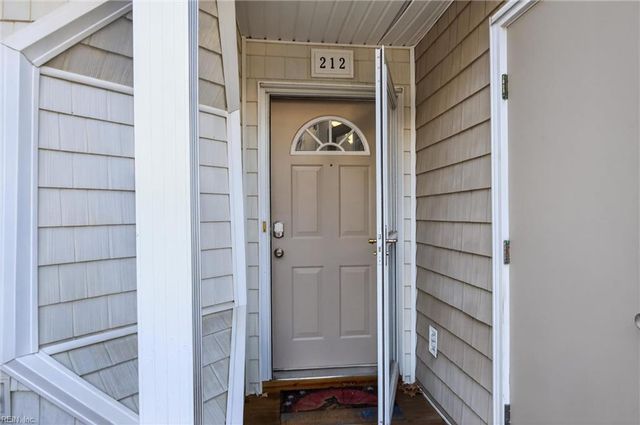 100 Pinewood Rd Apt 212, Virginia Beach, VA 23451