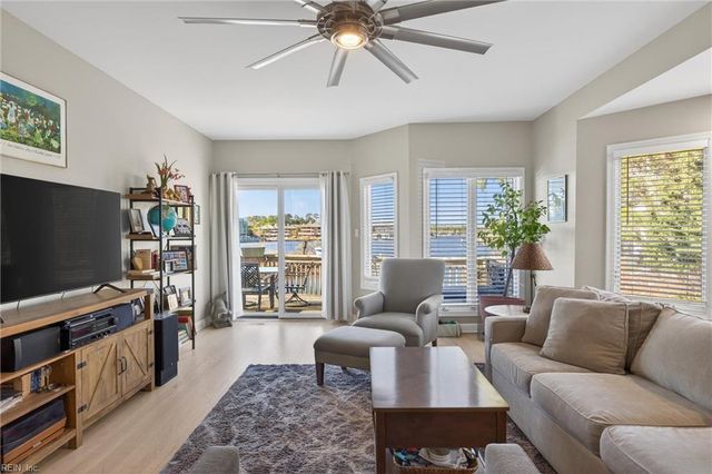 100 Pinewood Rd Apt 212, Virginia Beach, VA 23451