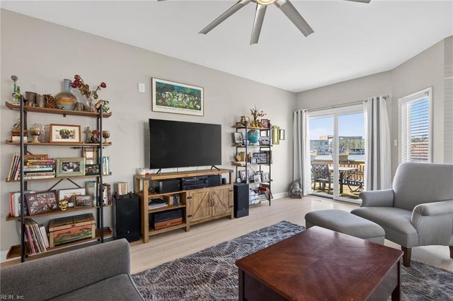 100 Pinewood Rd Apt 212, Virginia Beach, VA 23451