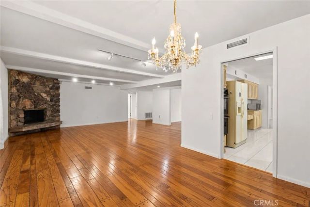5522 Murietta Avenue, Sherman Oaks, CA 91401