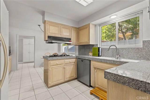 5522 Murietta Avenue, Sherman Oaks, CA 91401