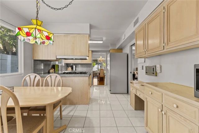5522 Murietta Avenue, Sherman Oaks, CA 91401