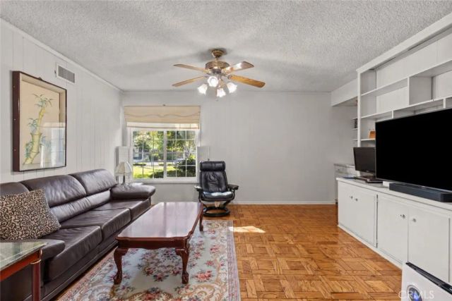 5522 Murietta Avenue, Sherman Oaks, CA 91401