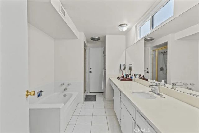5522 Murietta Avenue, Sherman Oaks, CA 91401