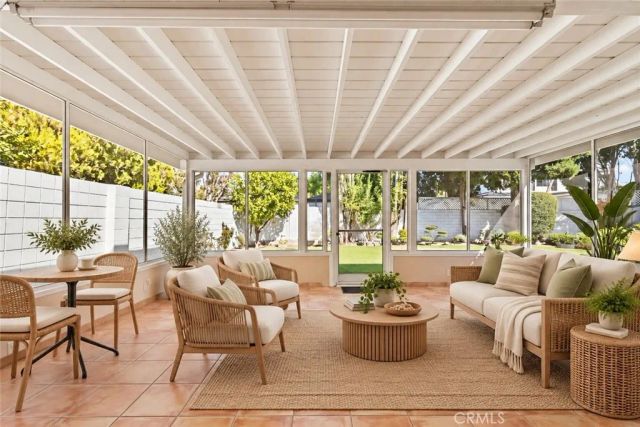 5522 Murietta Avenue, Sherman Oaks, CA 91401