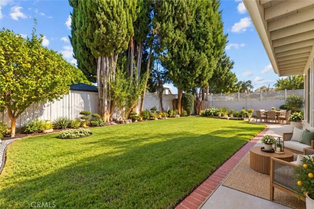 5522 Murietta Avenue, Sherman Oaks, CA 91401