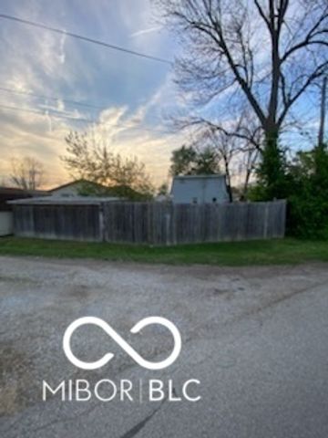 818 Moriseni Avenue, Shelbyville, IN 46176
