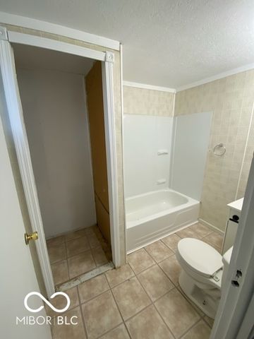 818 Moriseni Avenue, Shelbyville, IN 46176