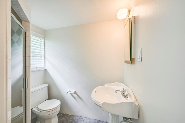 2819 Maple Springs Boulevard, Dallas, TX 75235