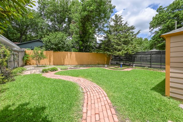 2819 Maple Springs Boulevard, Dallas, TX 75235