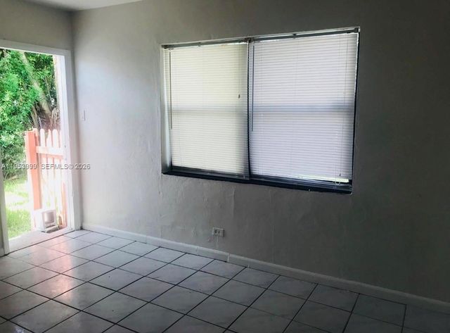 4548 SW 33rd Ave EFFICENCY, Dania Beach, FL 33312