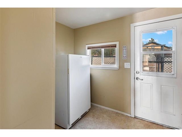 192 Columbine Rd, Florissant, CO 80816