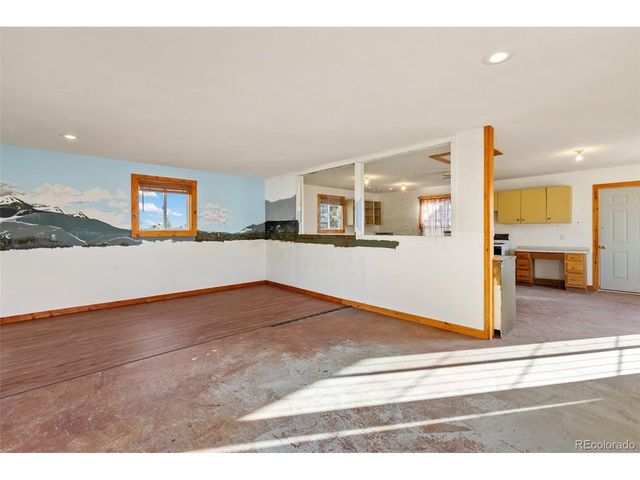 192 Columbine Rd, Florissant, CO 80816