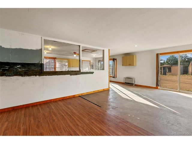 192 Columbine Rd, Florissant, CO 80816