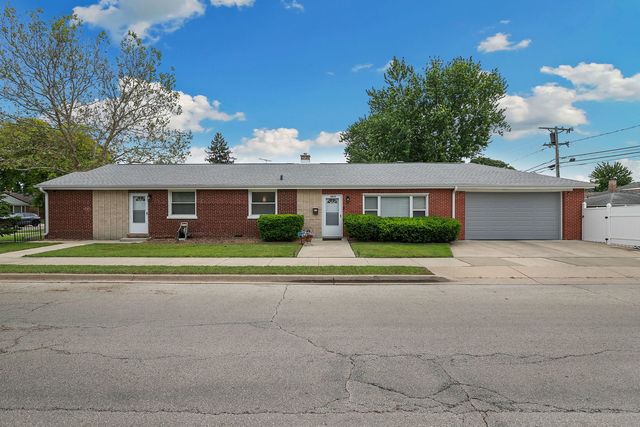 8900 S Utica Avenue, Evergreen Park, IL 60805