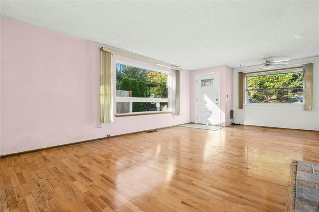 103 SW 130th Street, Seattle, WA 98146