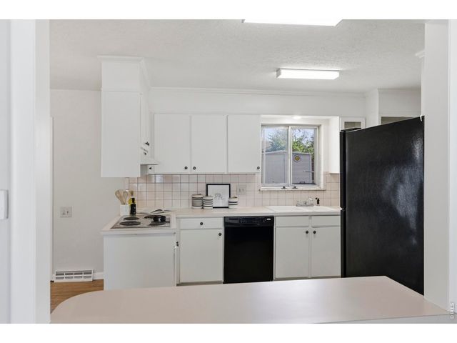 2216 12th St, Greeley, CO 80631