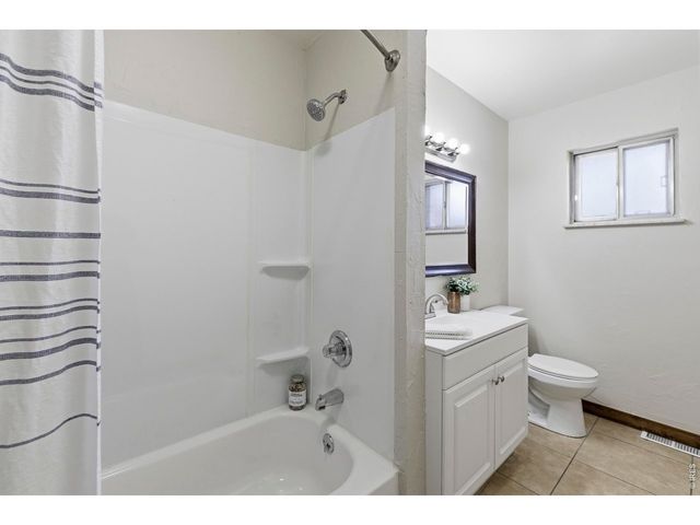 2216 12th St, Greeley, CO 80631