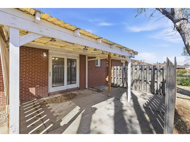 2216 12th St, Greeley, CO 80631