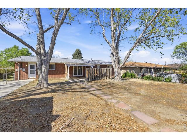 2216 12th St, Greeley, CO 80631