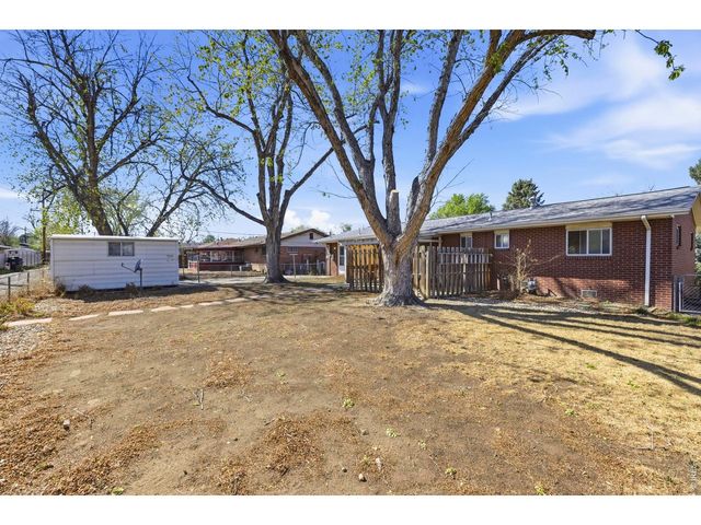 2216 12th St, Greeley, CO 80631