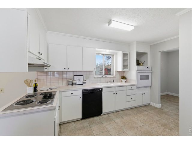 2216 12th St, Greeley, CO 80631